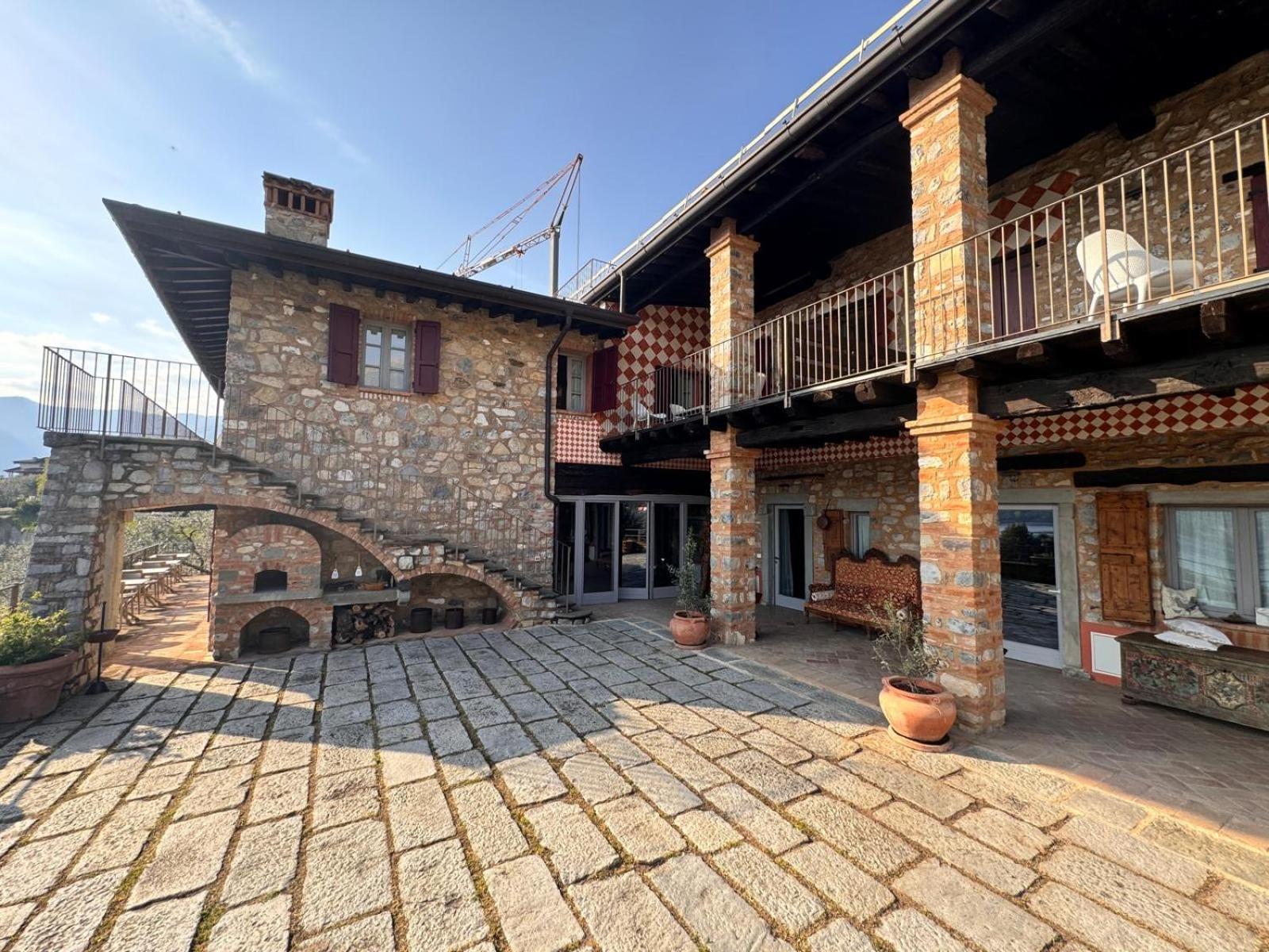 Agriturismo Cascina Carai Мароне Экстерьер фото