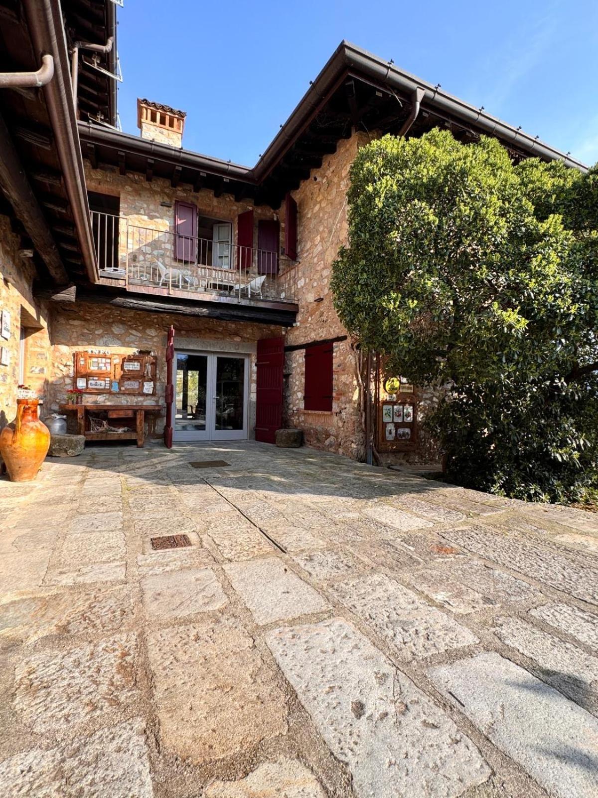Agriturismo Cascina Carai Мароне Экстерьер фото