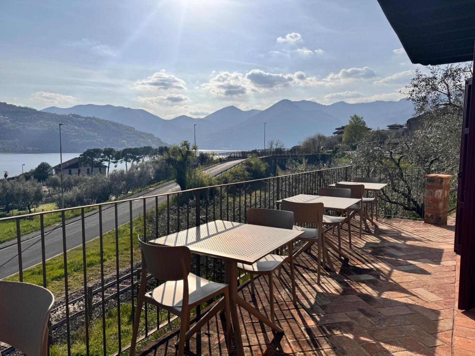 Agriturismo Cascina Carai Мароне Экстерьер фото